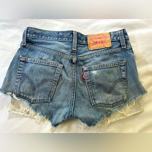 Levi’s Cut-Off Shorts with Visible Pockets